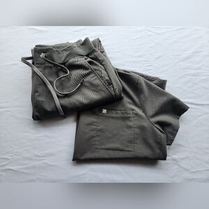 M/T Charcoal Fabletics Set (2 Sets Available)